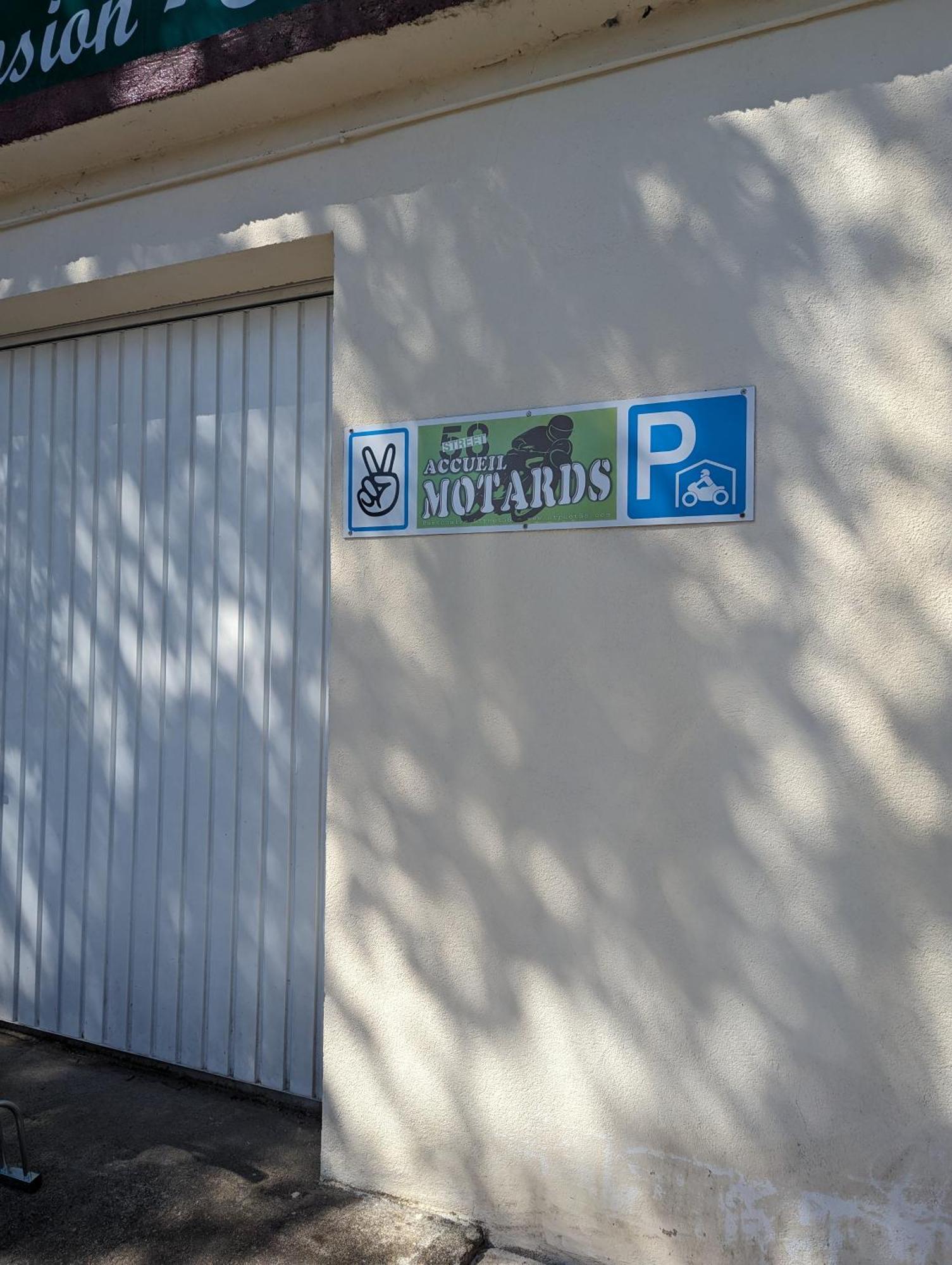 Auberge Des Pins Aubenas Zewnętrze zdjęcie