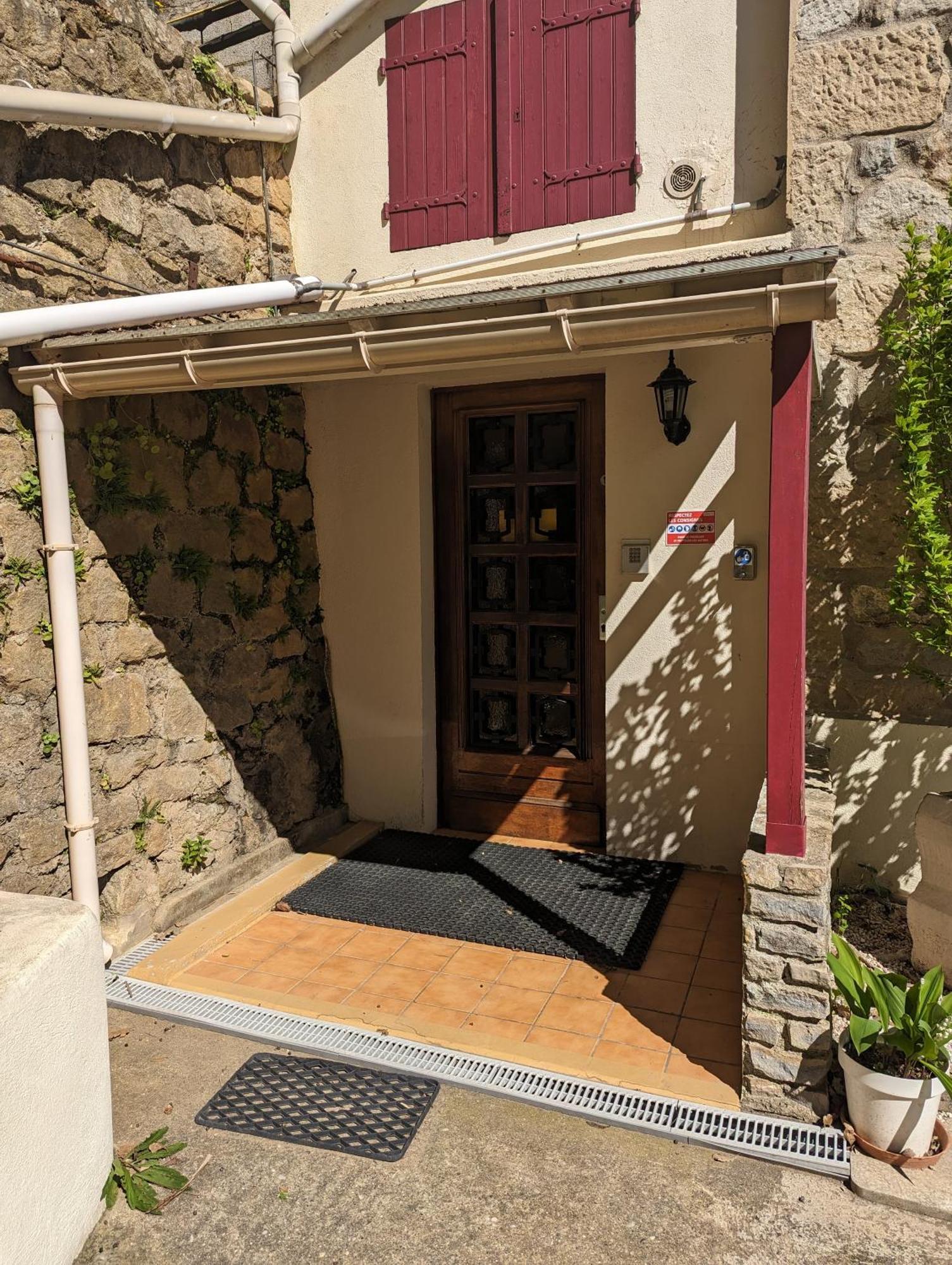 Auberge Des Pins Aubenas Zewnętrze zdjęcie