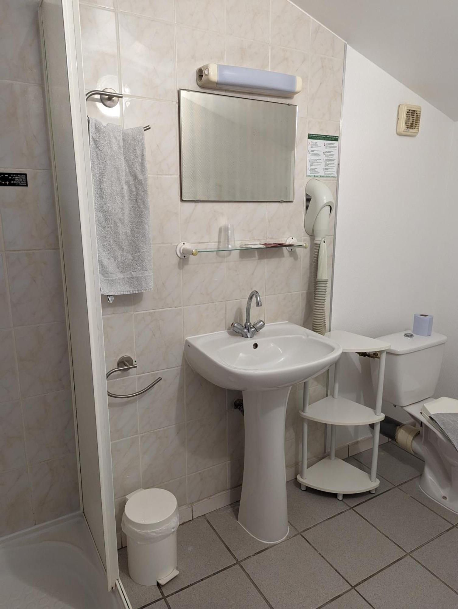 Auberge Des Pins Aubenas Zewnętrze zdjęcie