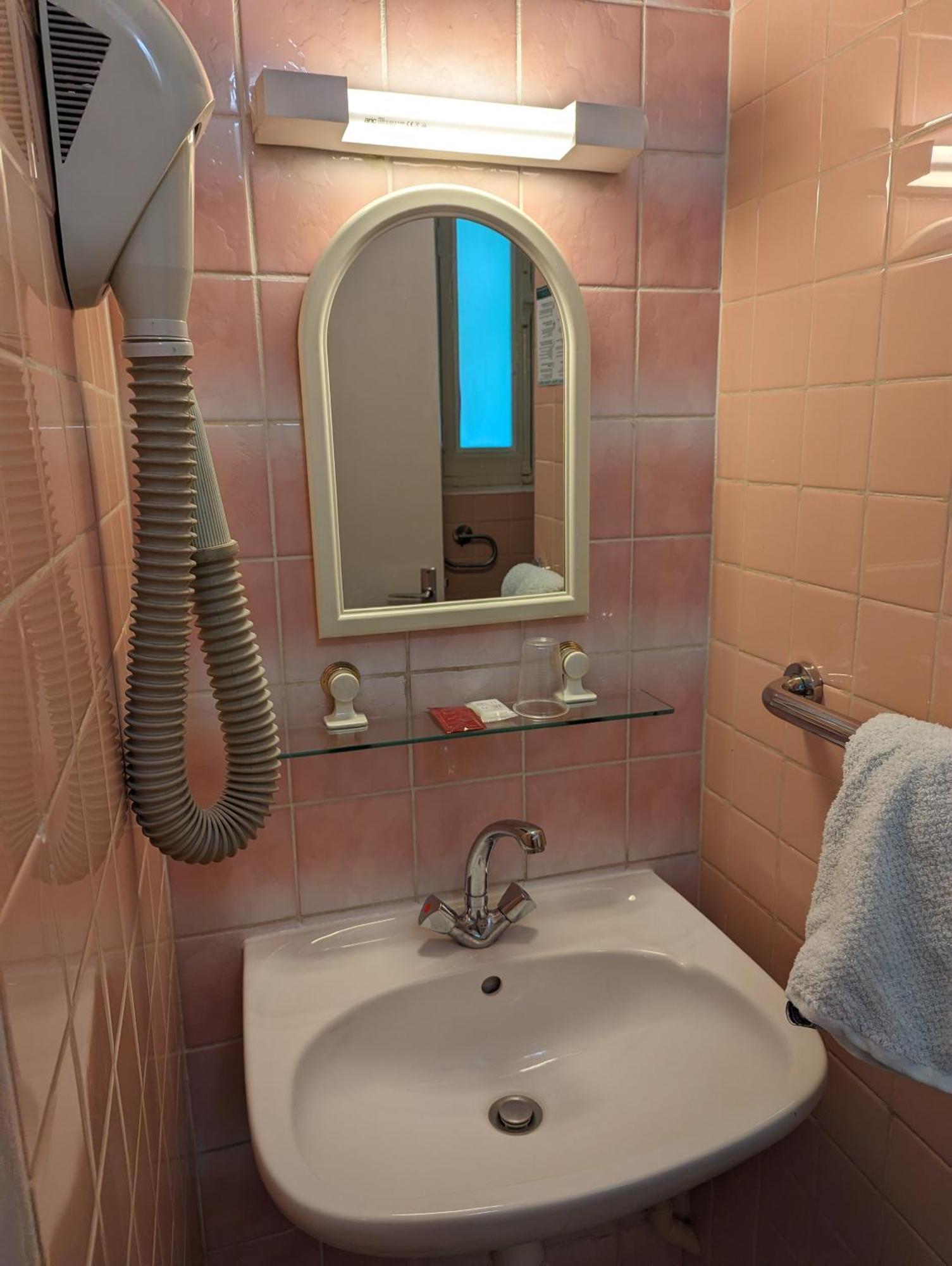 Auberge Des Pins Aubenas Zewnętrze zdjęcie