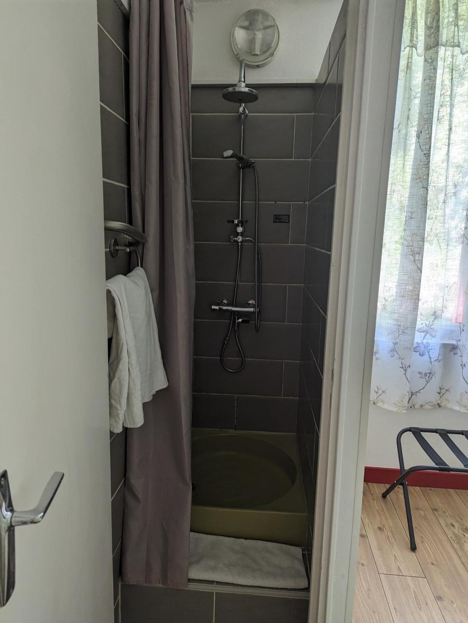 Auberge Des Pins Aubenas Zewnętrze zdjęcie
