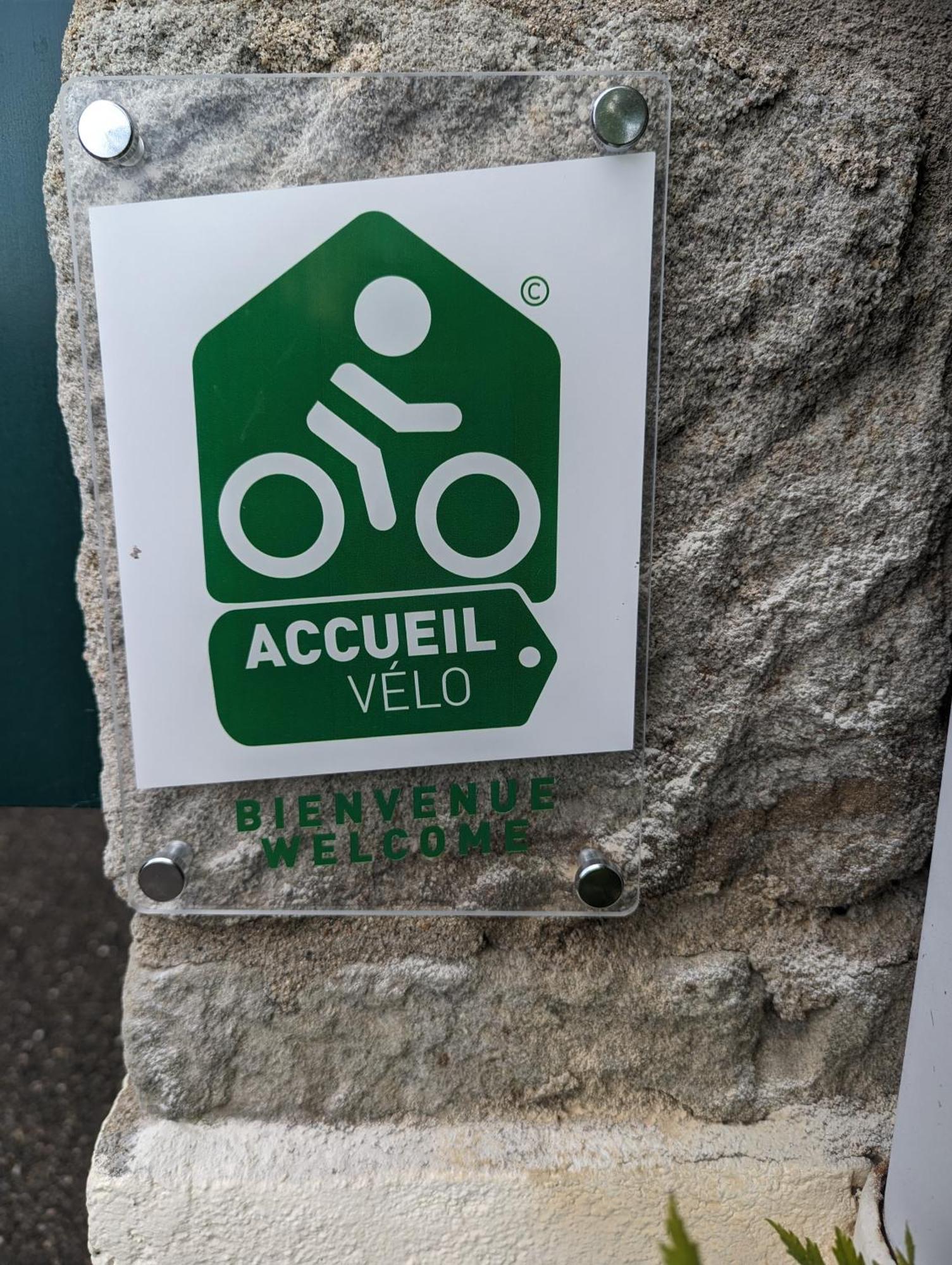 Auberge Des Pins Aubenas Zewnętrze zdjęcie