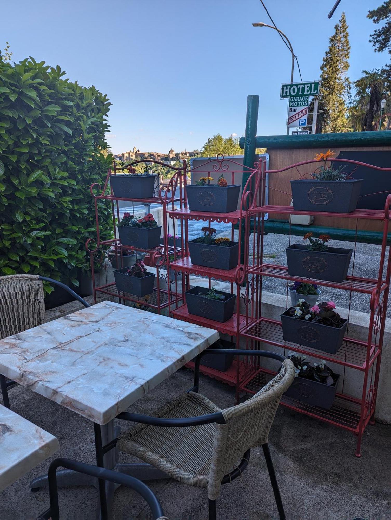 Auberge Des Pins Aubenas Zewnętrze zdjęcie